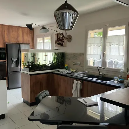 Prázdninový dům Maison 8p Proche Paris Houilles