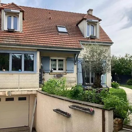 Prázdninový dům Maison 8p Proche Paris Houilles